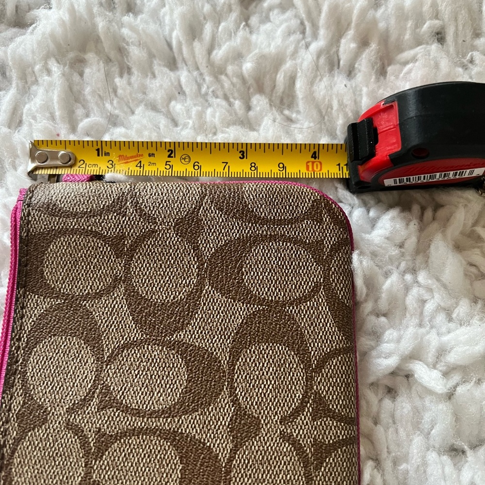 Coach wristlet - Picture 6 of 6